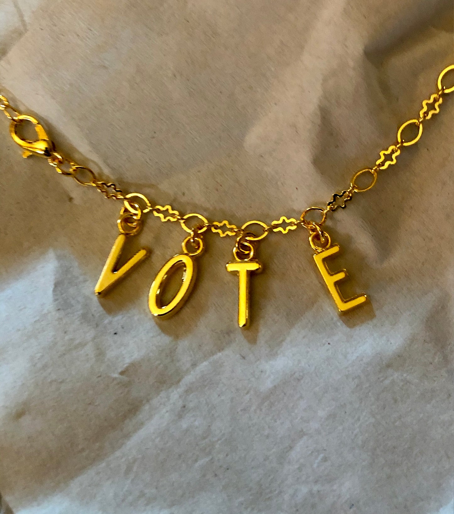 Knight&Hammer VOTE necklace Limited Edition